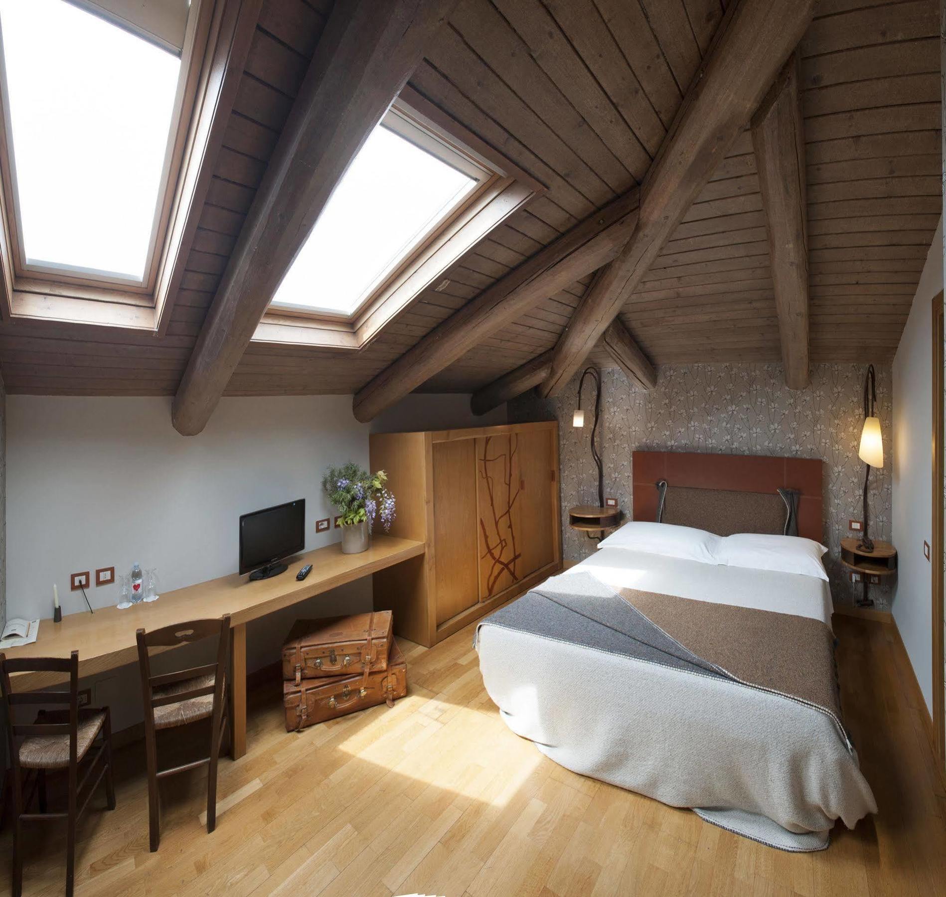 אלבה Hotel Langhe מראה חיצוני תמונה