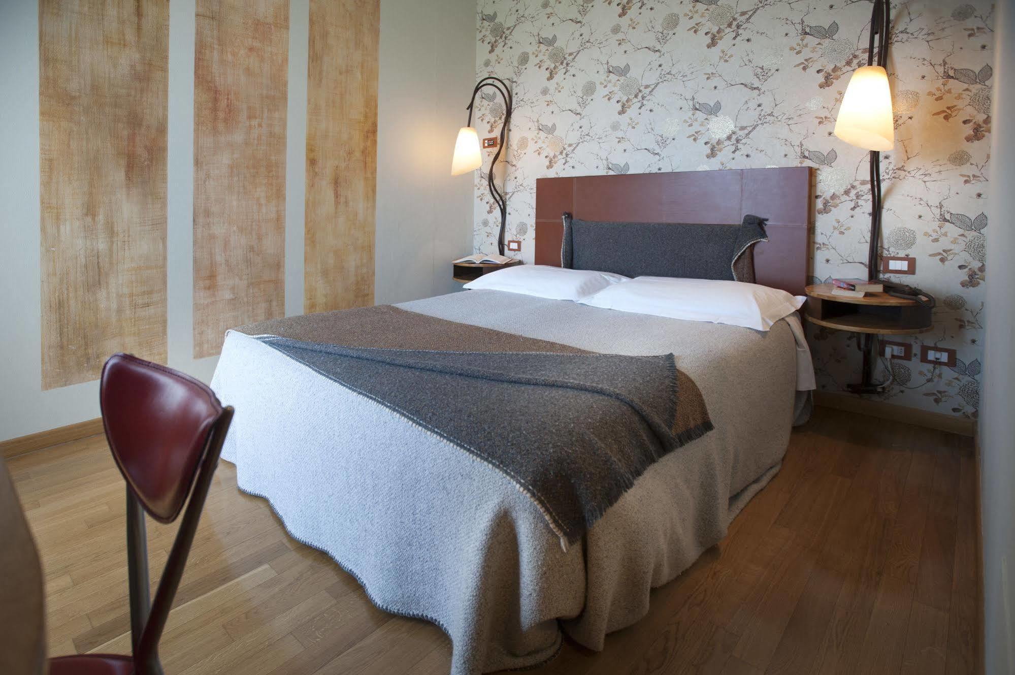 אלבה Hotel Langhe מראה חיצוני תמונה