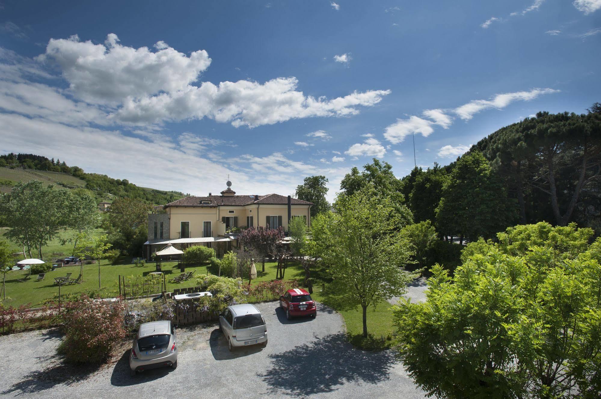 אלבה Hotel Langhe מראה חיצוני תמונה